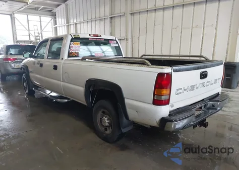 2002 Chevrolet Silverado 2500Hd из США, поврежденный, VIN 1GCHC23UX2F133420